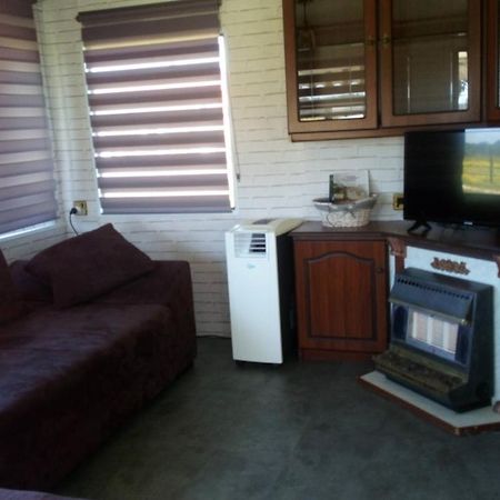 Rosnay  Mobil Home Vintage A La Ferme Des Buttons מראה חיצוני תמונה